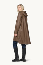Load image into Gallery viewer, Isle Jacobsen Rain Coat in Mud