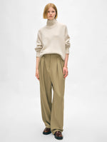 Load image into Gallery viewer, White &amp; Warren Merino Cashmere Standneck
