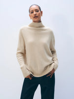 Load image into Gallery viewer, White &amp; Warren Cashmere Oversized Standneck
