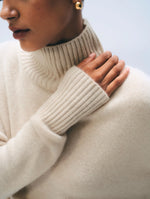 Load image into Gallery viewer, White &amp; Warren Cashmere Oversized Standneck
