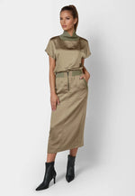 Load image into Gallery viewer, Marc Aurel Satin skirt with knitted cuffs
