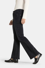 Load image into Gallery viewer, Cambio Paris Flared Jeans in Shaping Dark Black
