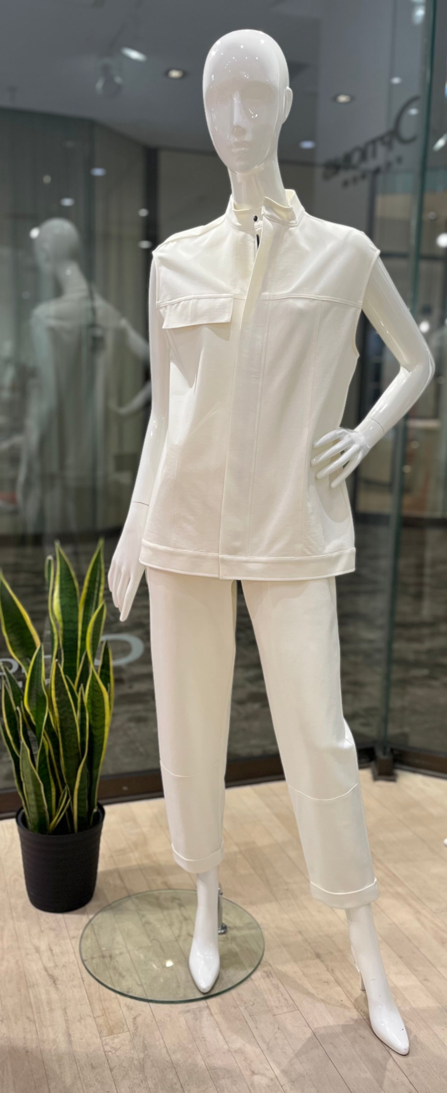 Sarah Pacini Sleeveless Jacket Off White