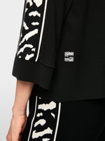Load image into Gallery viewer, Marc cain sweater loose-fit
