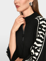 Load image into Gallery viewer, Marc cain sweater loose-fit
