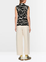 Load image into Gallery viewer, Marc cain sleeve-less top animal print
