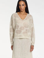 Load image into Gallery viewer, Sara Pacini V-neck sweater – cotton flowers
