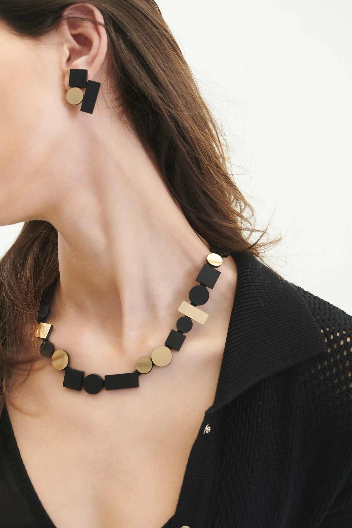 Iskin Sister BAUHAUS NECKLACE ROUND - BLACK+GOLD