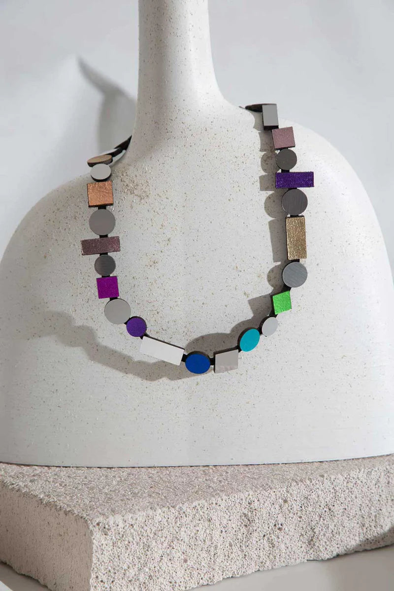 Iskin Sisters Bauhaus Necklace Round Rainbow