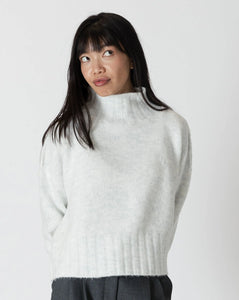 LYLA AND LUXE CALLI MOCKNECK SWEATER