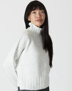 LYLA AND LUXE CALLI MOCKNECK SWEATER