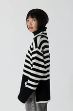 Load image into Gallery viewer, Lyle &amp; Luxe Black/white Stripe sweater Bronwyn
