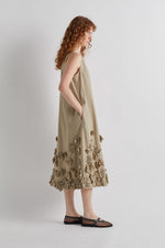 Load image into Gallery viewer, Meimeij Sleeveless dress with Appliqué
