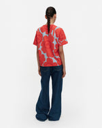 Load image into Gallery viewer, Merimekko Erna Unikko Kioski t-shirt

