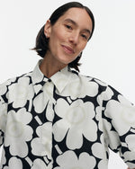 Load image into Gallery viewer, Merimekko Standardi Unikko Blouse
