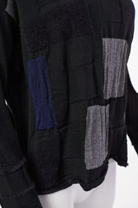 Naya Sweater with square pattern