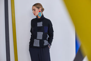Naya Sweater with square pattern