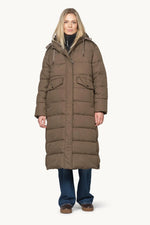 Load image into Gallery viewer, Isle Jacobsen Quilted Coat in Mud
