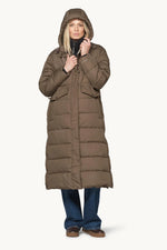 Load image into Gallery viewer, Isle Jacobsen Quilted Coat in Mud
