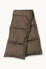 Load image into Gallery viewer, Isle Jacobsen Padded Scarf

