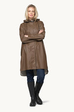 Load image into Gallery viewer, Isle Jacobsen Rain Coat in Mud
