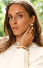 Load image into Gallery viewer, Rebekah Price Giovanna Pearl Earrings
