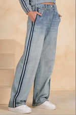 Load image into Gallery viewer, Elan Jogger Denim with Side Stripe
