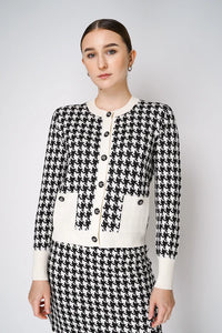 D. EXTERIOR BUTTON KNIT CARDIGAN IN CLASSIC HOUNDSTOOTH PRINT