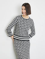 Load image into Gallery viewer, Gerry Weber Fine knit jumper with a panelled pattern

