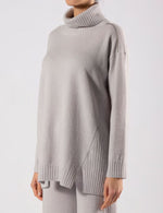 Load image into Gallery viewer, Tonet Pullover With Ribbed Details
