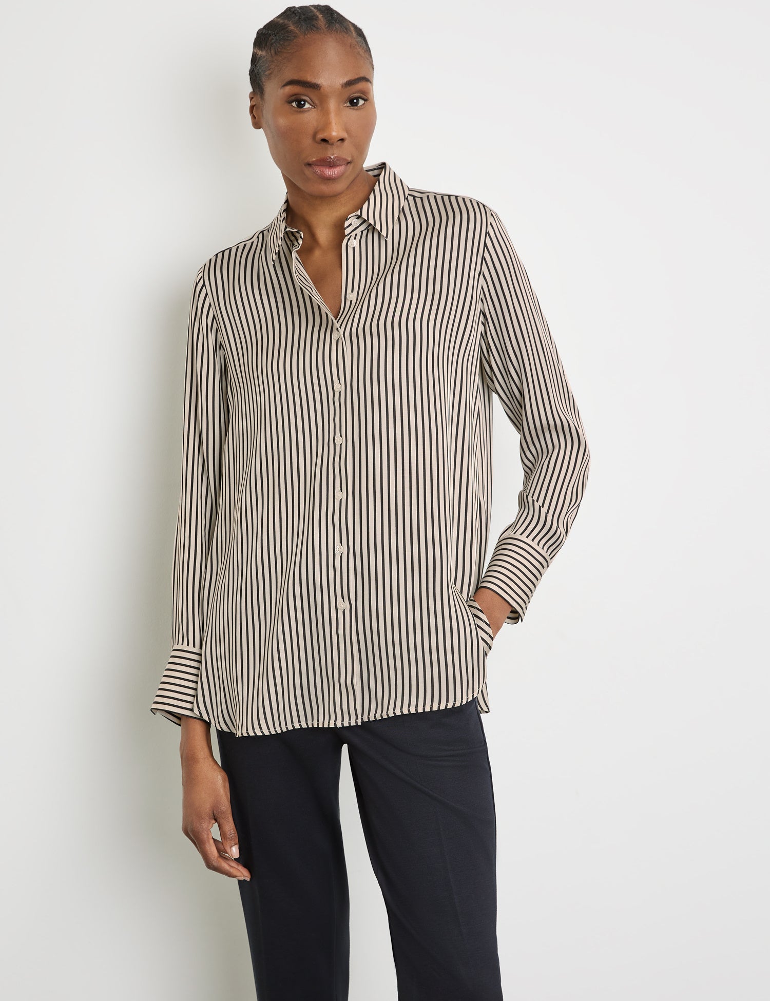 Gerry Weber Striped shirt blouse with a rounded hem
