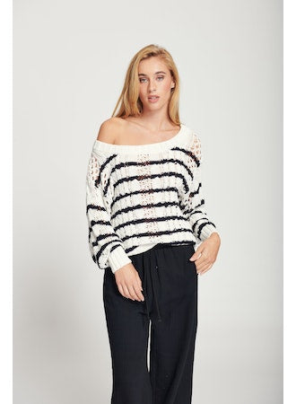 LINE STRIPED SWEATER