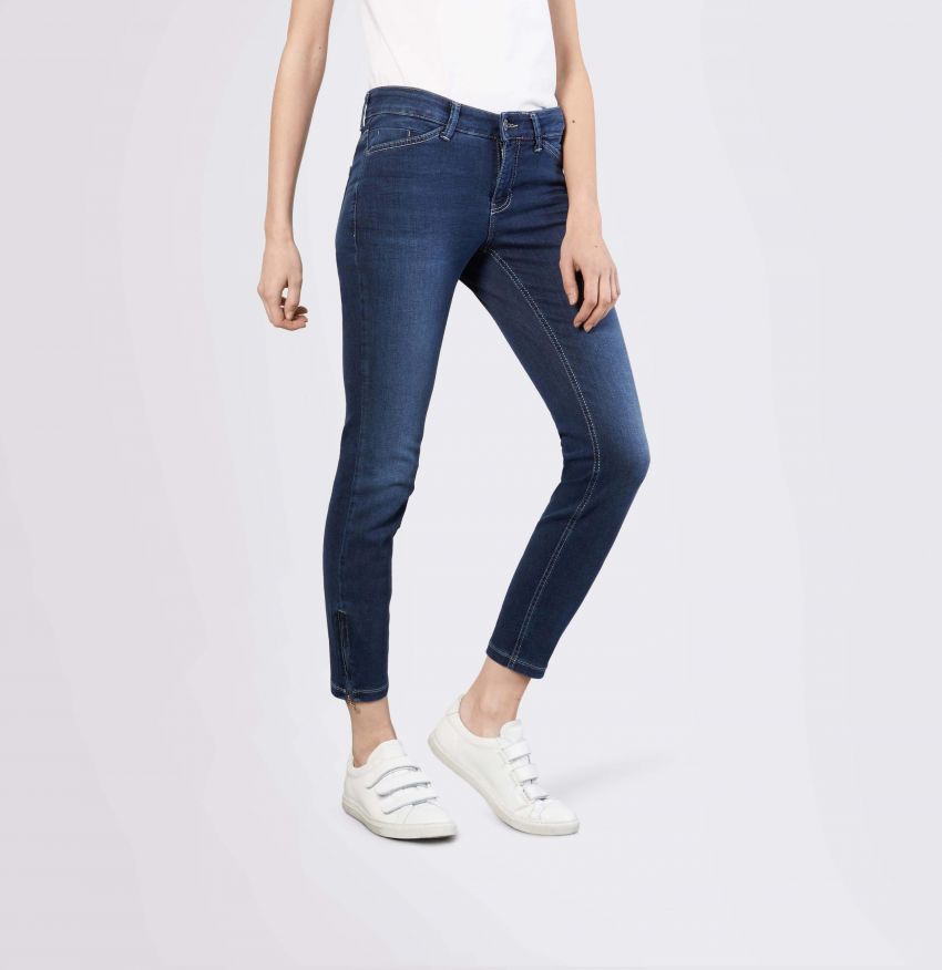 Sale - Denim selection for chic women